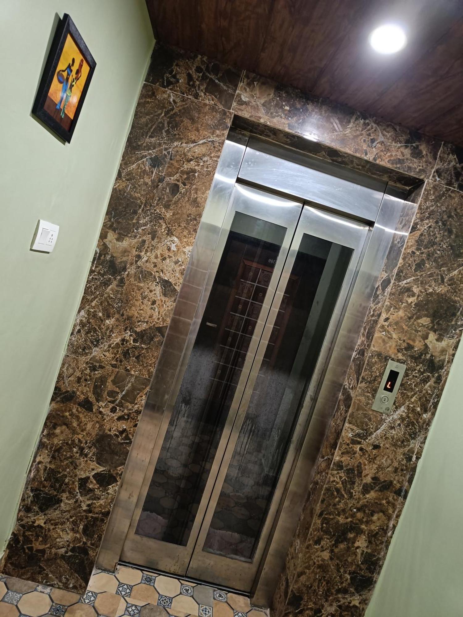 Hotel Pragya International Waranasi Zewnętrze zdjęcie