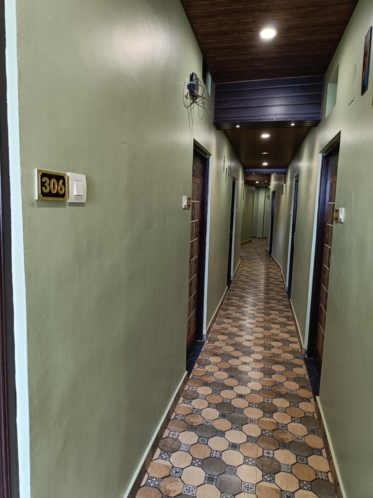 Hotel Pragya International Waranasi Zewnętrze zdjęcie